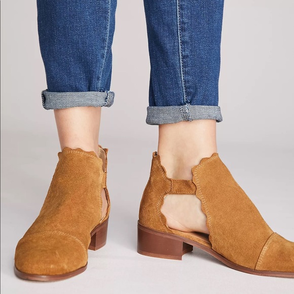 Anthropologie Klub Nico Beau Scalloped Booties - Picture 2 of 5